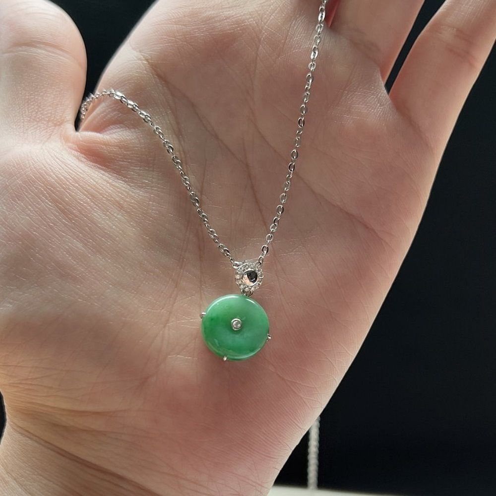 Hibiscus Jadeite Pendant in Floating Green - Nostalgic